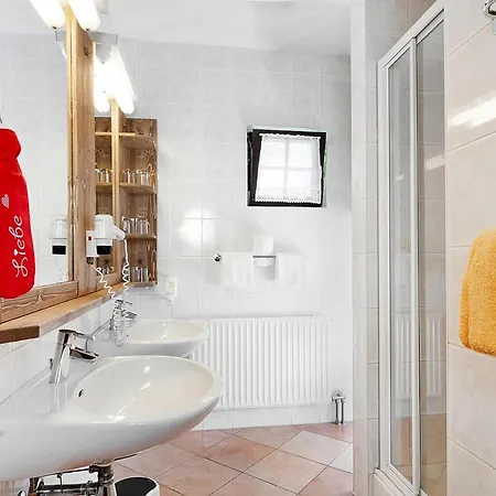 Apartment Holiday Village Hoteldorf Schonleitn Latschach Ob Dem Faaker See - Okt02056-cya *